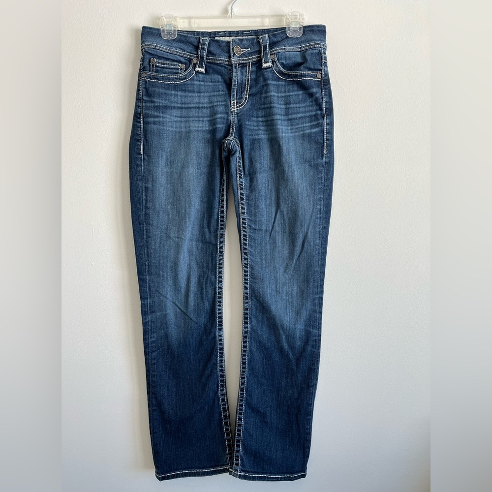 BKE Denim. Harper Medium Distressed Wash Straight Leg Denim Jeans. Size 28.